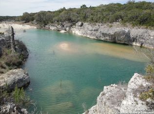 306 Green Valley Dr, Pipe Creek, TX 78063