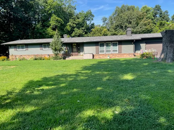 9910 207th St W, Illinois City, IL 61259