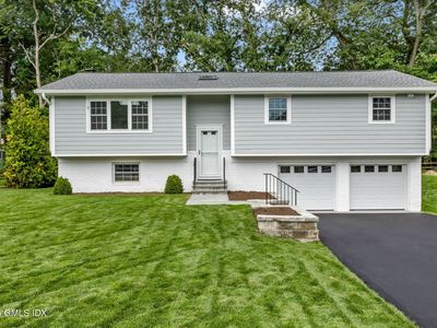 64 Amherst Pl, Stamford, CT, 06902