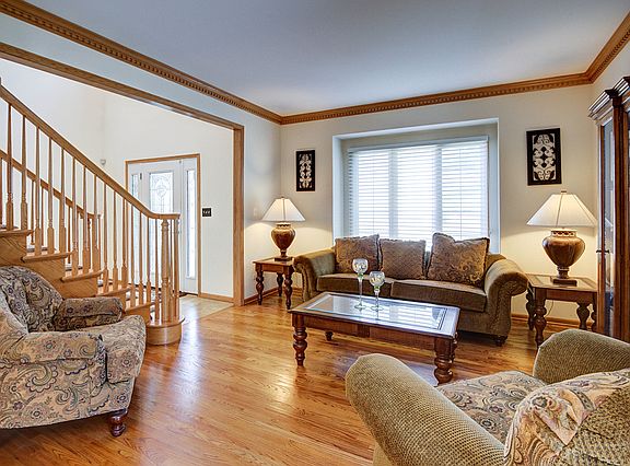 4th image of 8949 Clifton Ave