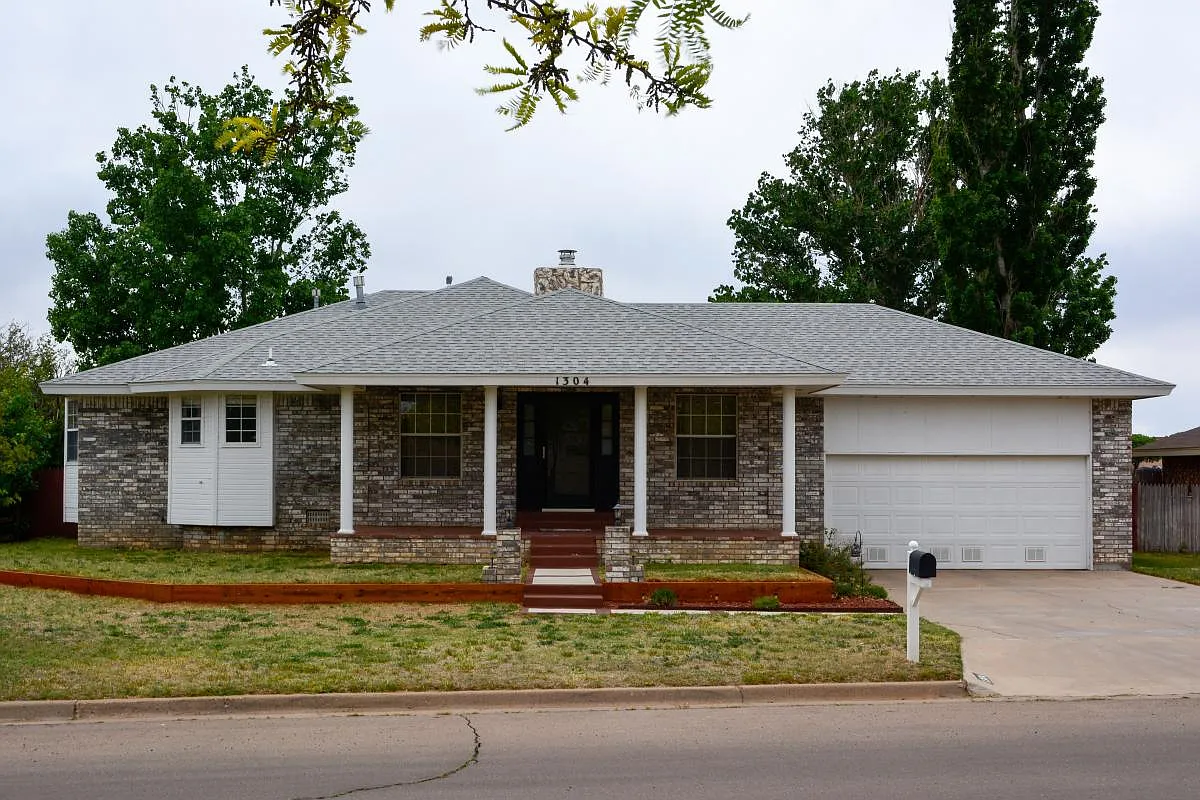 3 bed, 1623 sqft, $1,650 — Photo 1