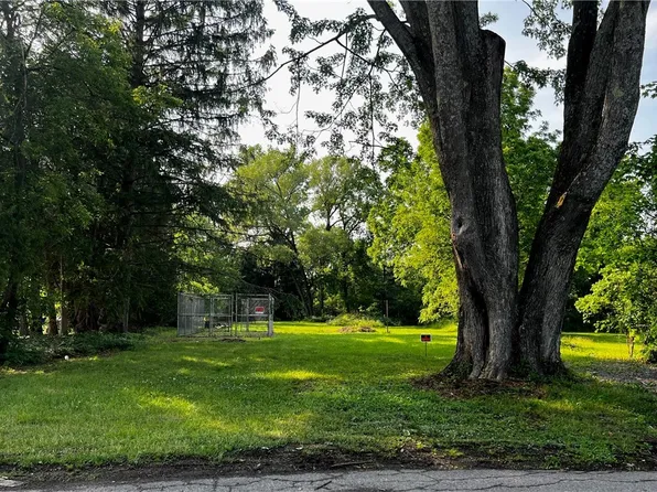 649 Manor Dr #12, Chittenango, NY 13037