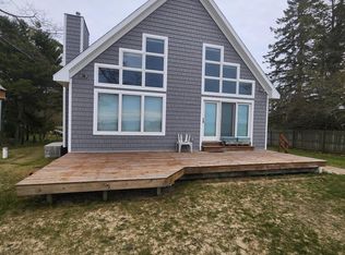 6432 Lakeshore Rd, Manistee, MI 49660