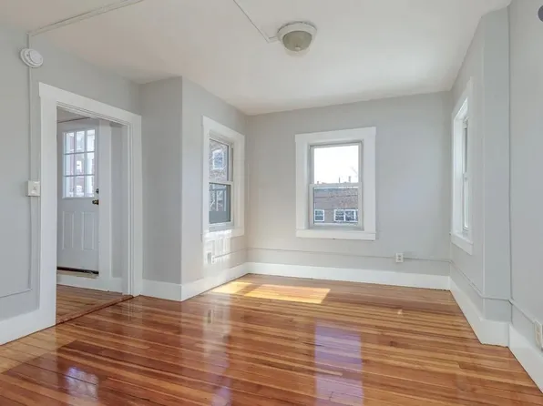37 Chestnut St, 37 Chestnut St #2, Nashua, NH 03060