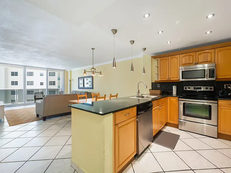 3725 S Ocean Dr #1018 — Photo 7