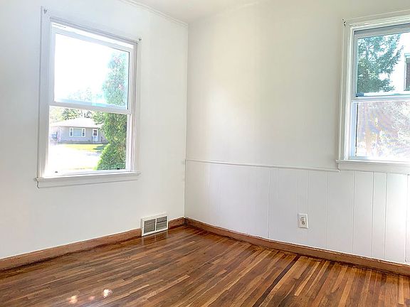 Lower unit bedroom #2