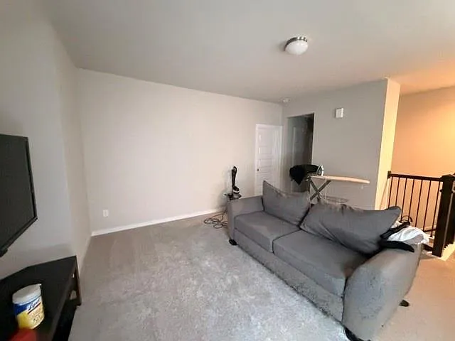 2719 Oakleaf Ash Ln — Photo 17