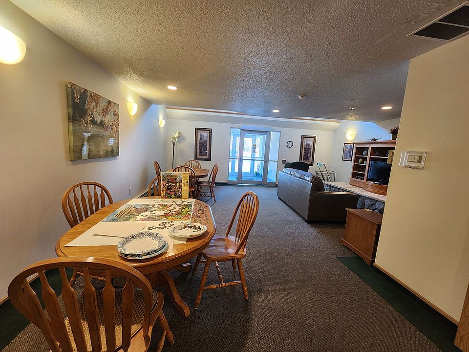 1st image of 3135 Broadway N #312