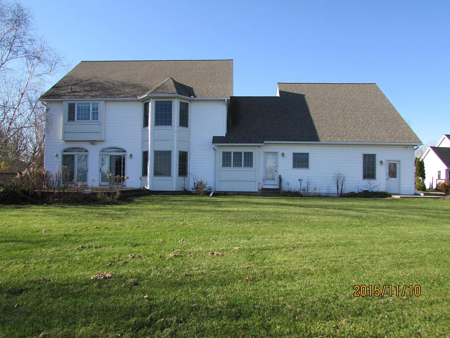 4 bed, 3.5 bath, 3568 sqft, $3,000 — Photo 2