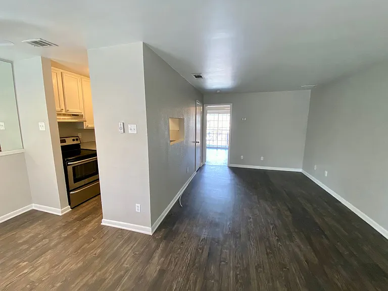 4502 Gaston Ave #322 — Photo 10