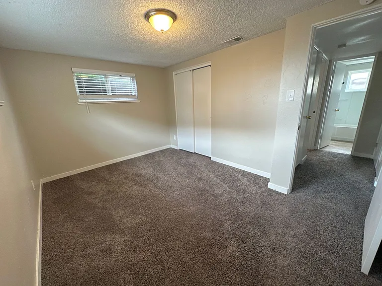 2561 Jellison St #2561 — Photo 9