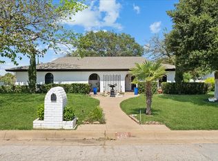 3151 Jamestown Dr, Forest Hill, TX 76140