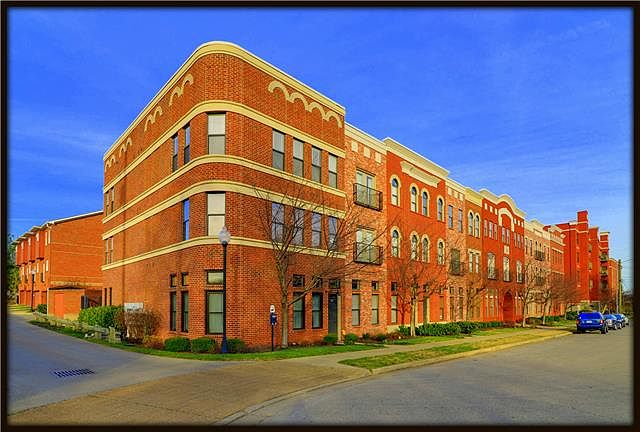 1697294
