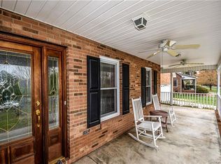 2612 Les Ln, Denver, NC 28037