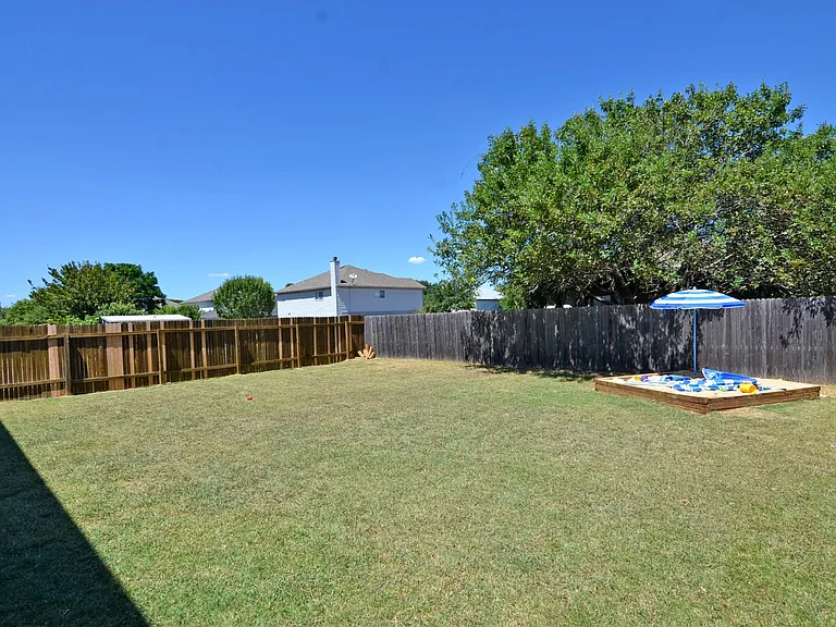2514 Byfield Dr — Photo 23