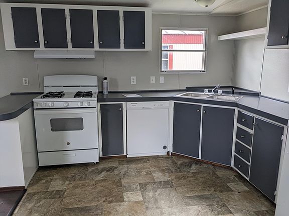 5th image of 820 Grant Ave