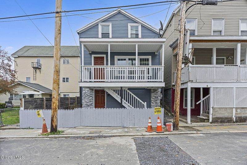 2nd image of 6 Mann Avenue