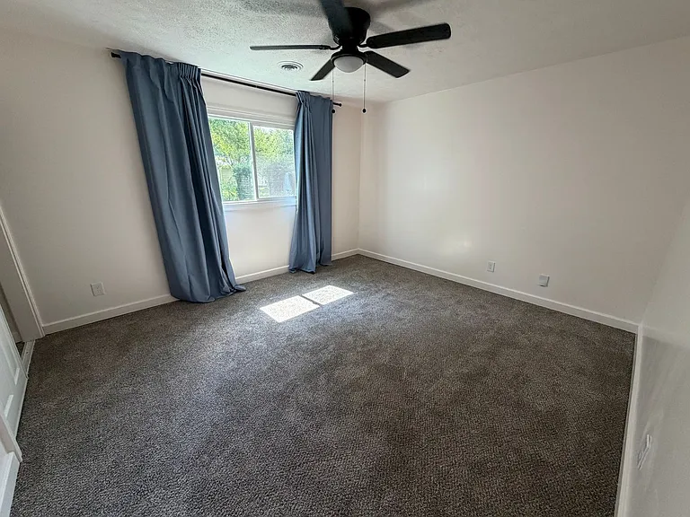 2421 Brook Ln — Photo 12