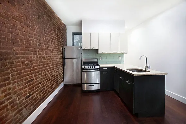 Rented by Bohemia Realty Group | media 9