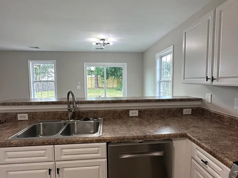 1553 Pine Harbor Way — Photo 6