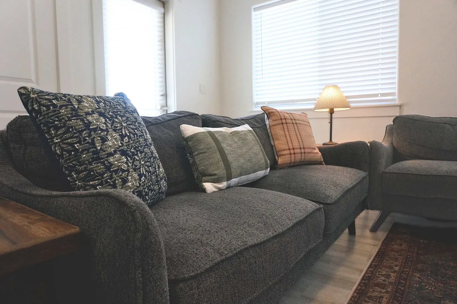 3 bed, 2.0 bath, 559 sqft, $3,964 — Photo 4