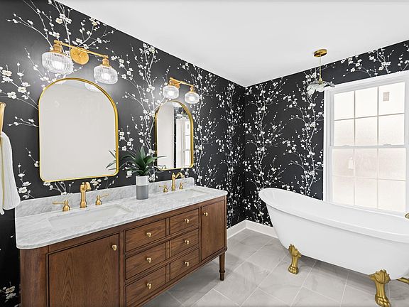 4th image of 5234 Madison Pike