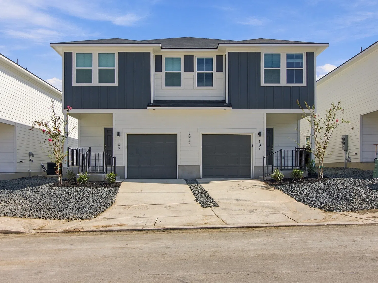 3 bed, 2.5 bath, 1345 sqft, $1,450 — Photo 1