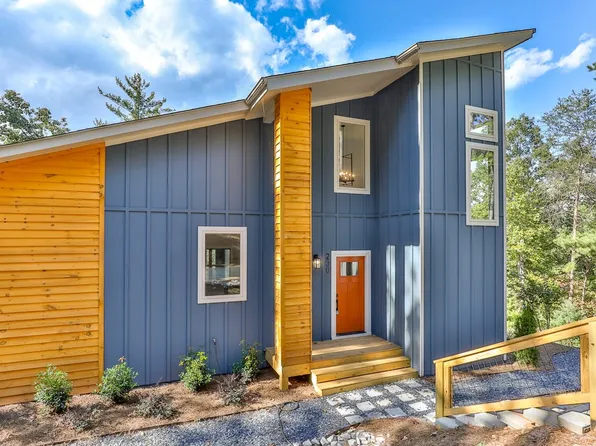 230 Ridgecrest Cir, Ellijay, GA 30540