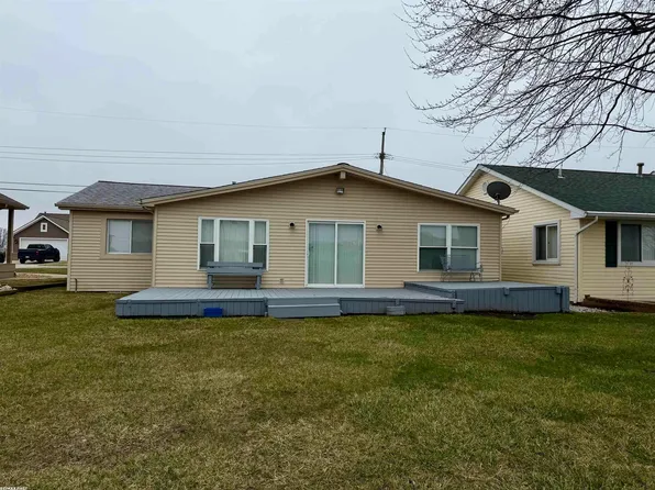 6326 Marina Dr, Algonac, MI 48001
