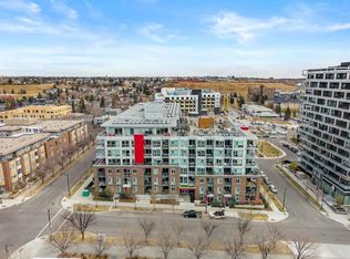 88 E 9th St NE #202, Calgary, AB T2E4E1