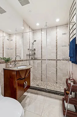 Rented by Compass | media 7