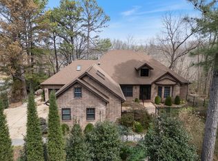 1 Brigadoon Dr, Bella Vista, AR 72715