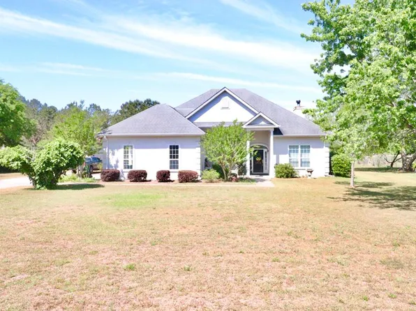 5669 Barber Cir, Hahira, GA 31632