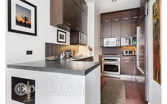 Rented by Douglas Elliman | media 22