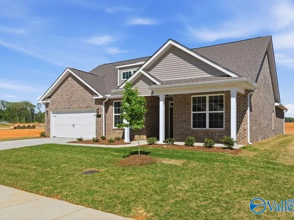 902 Ronnie Dr, Hartselle, AL 35640