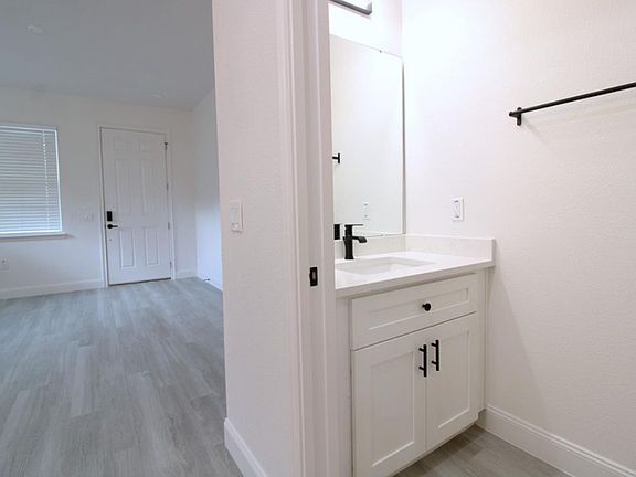 3rd image of 1320 Noble Pl