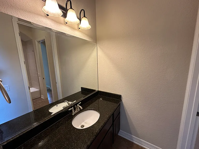 111 El Cielo — Photo 14