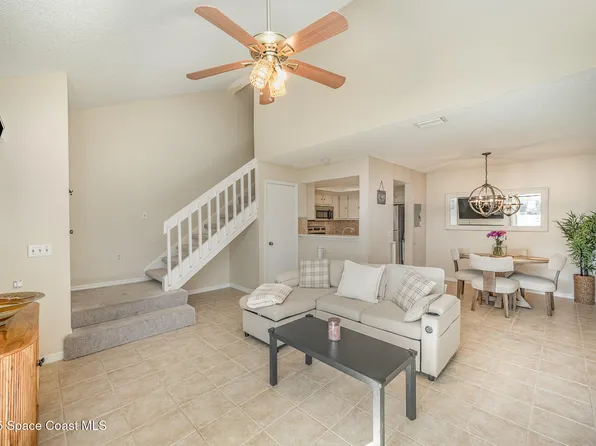 714 Players Ct, Melbourne, FL 32940