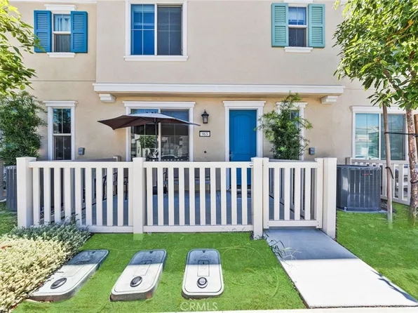 963 W Clover Ave, Rialto, CA 92376