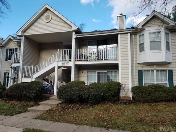 135 Sapphire Ln, Franklin Park, NJ 08823