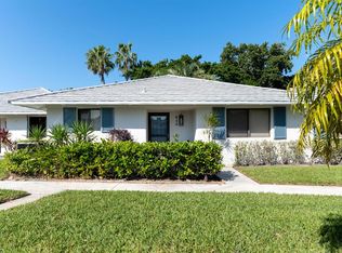 830 Club Dr, Palm Beach Gardens, FL 33418
