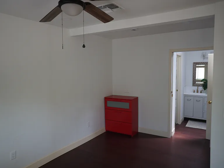 915 E Pastime Rd — Photo 23
