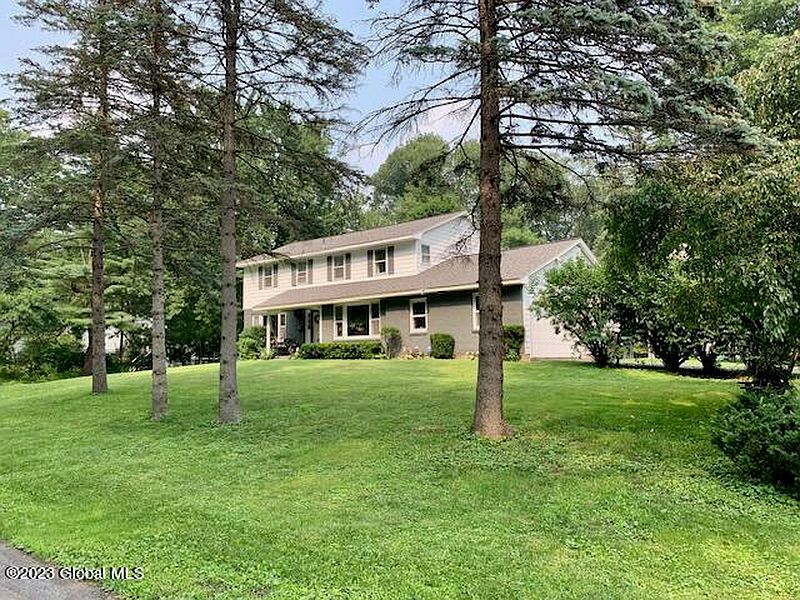 2nd image of 888 Heather Lane