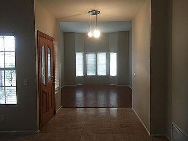 4th image of 467 Quailridge Dr
