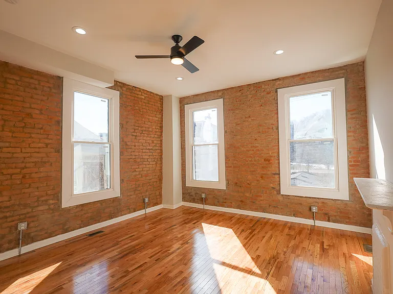 652 Delhi Ave — Photo 27