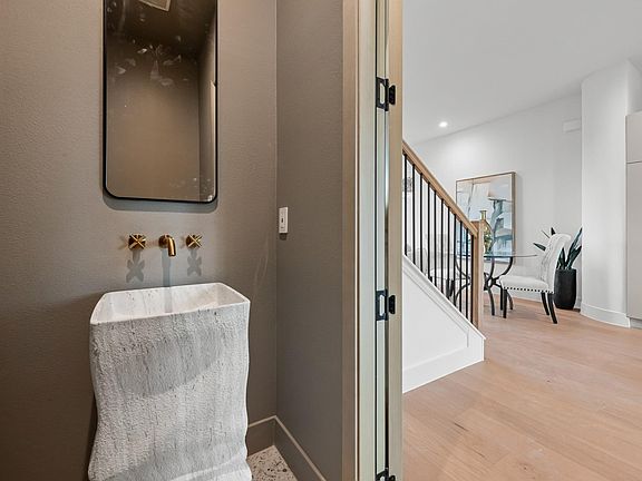 5th image of 1514 Holly Ave #1514