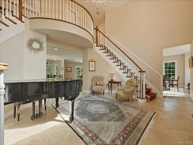31 Cornwall Ln — Photo 7