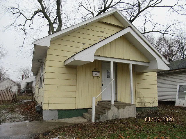 603 W Bradley Ave photo 1