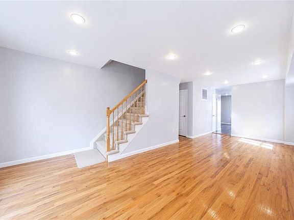 4th image of 170 Maryland Ave