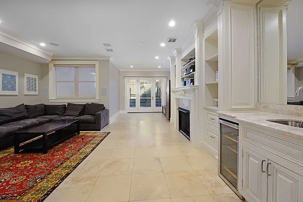 Sold by Hudson Place Realty | media 11